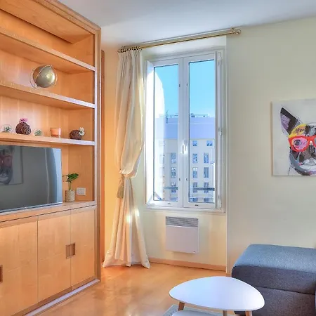 Lumineux Appartement- Carre D'or- Proche Mer Bed & Breakfast Nice