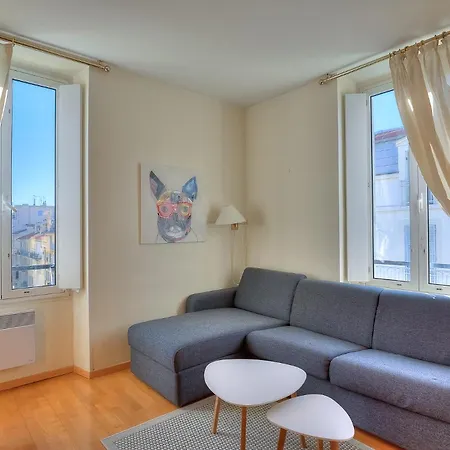 Lumineux Appartement- Carre D'or- Proche Mer