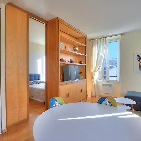 Lumineux Appartement- Carre D'or- Proche Mer לינה וארוחת בוקר *